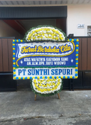 Papan Bunga Duka di Teluk Kabung Utara