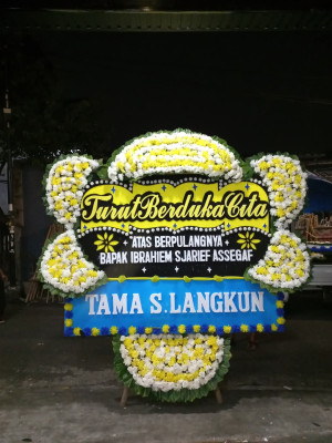 Papan Bunga Duka di Teluk Kabung Utara